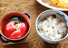 トマトスープとまめご飯